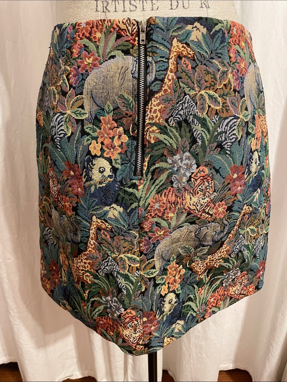 Louche  Aubin, Mini skirt, textured/print tapestry animals in jungle Sz 10
